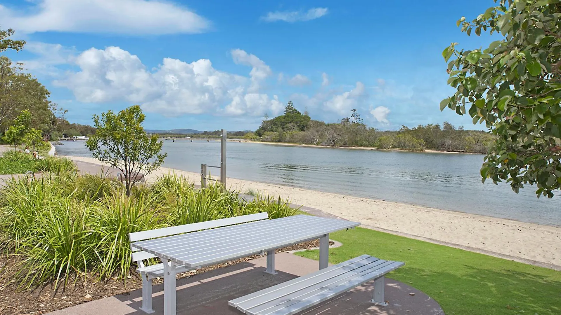 Apartment Comfortable & Convenient Coastal Studio Maroochydore Australia